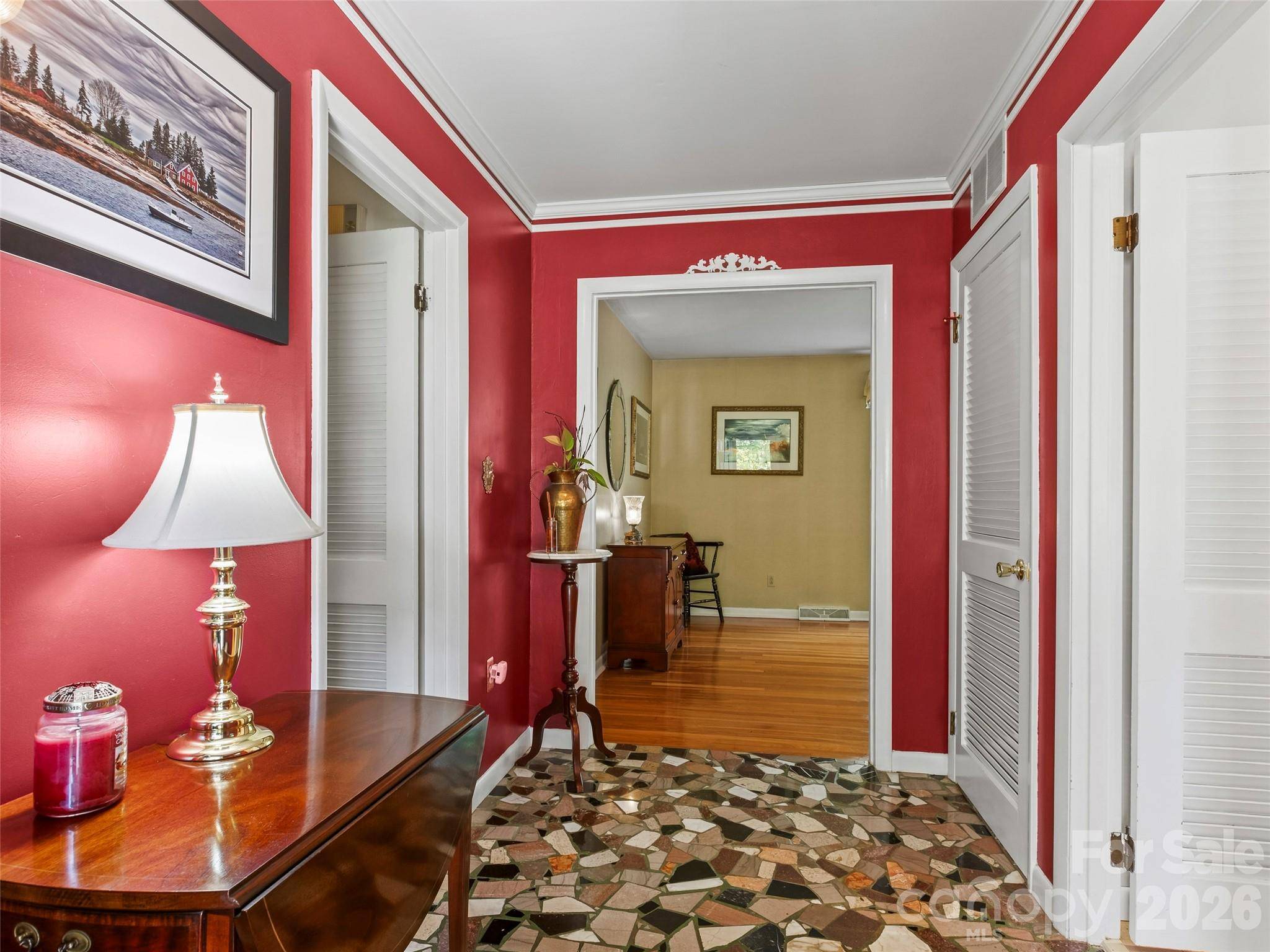 101 Castlerock DR, Asheville, NC 28806