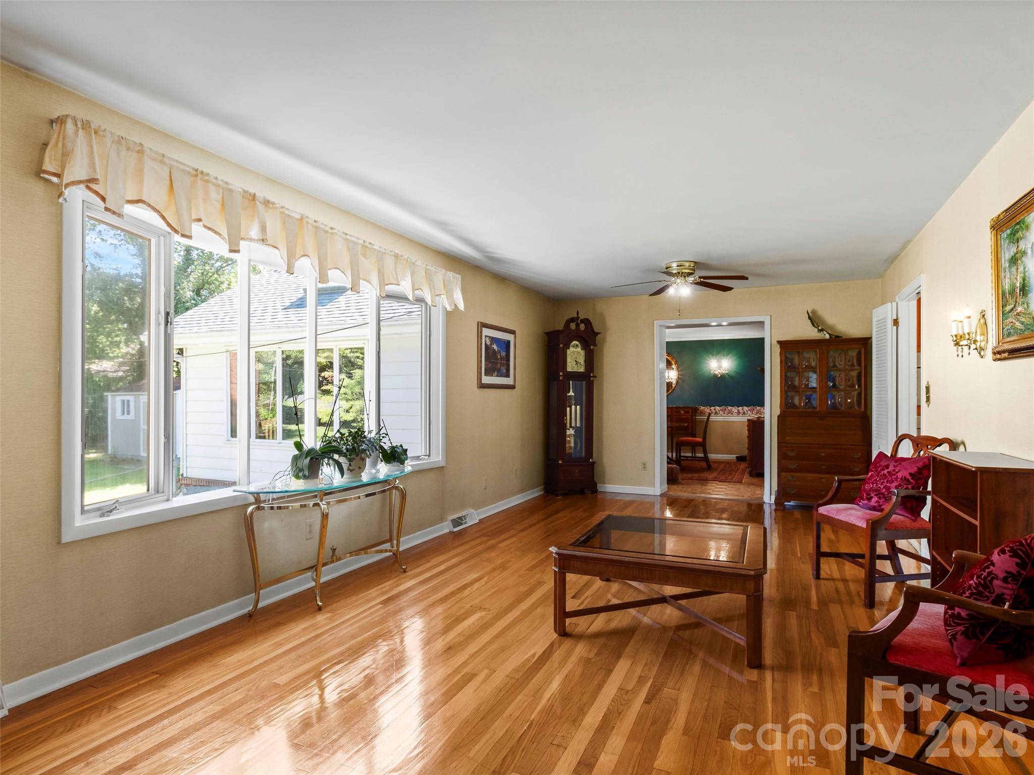 101 Castlerock DR, Asheville, NC 28806