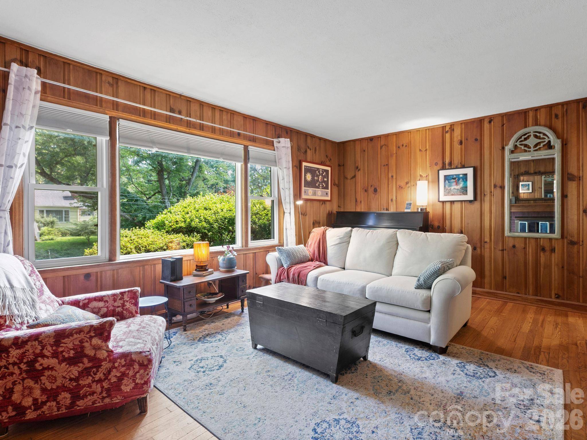 28 Arthur RD, Asheville, NC 28806