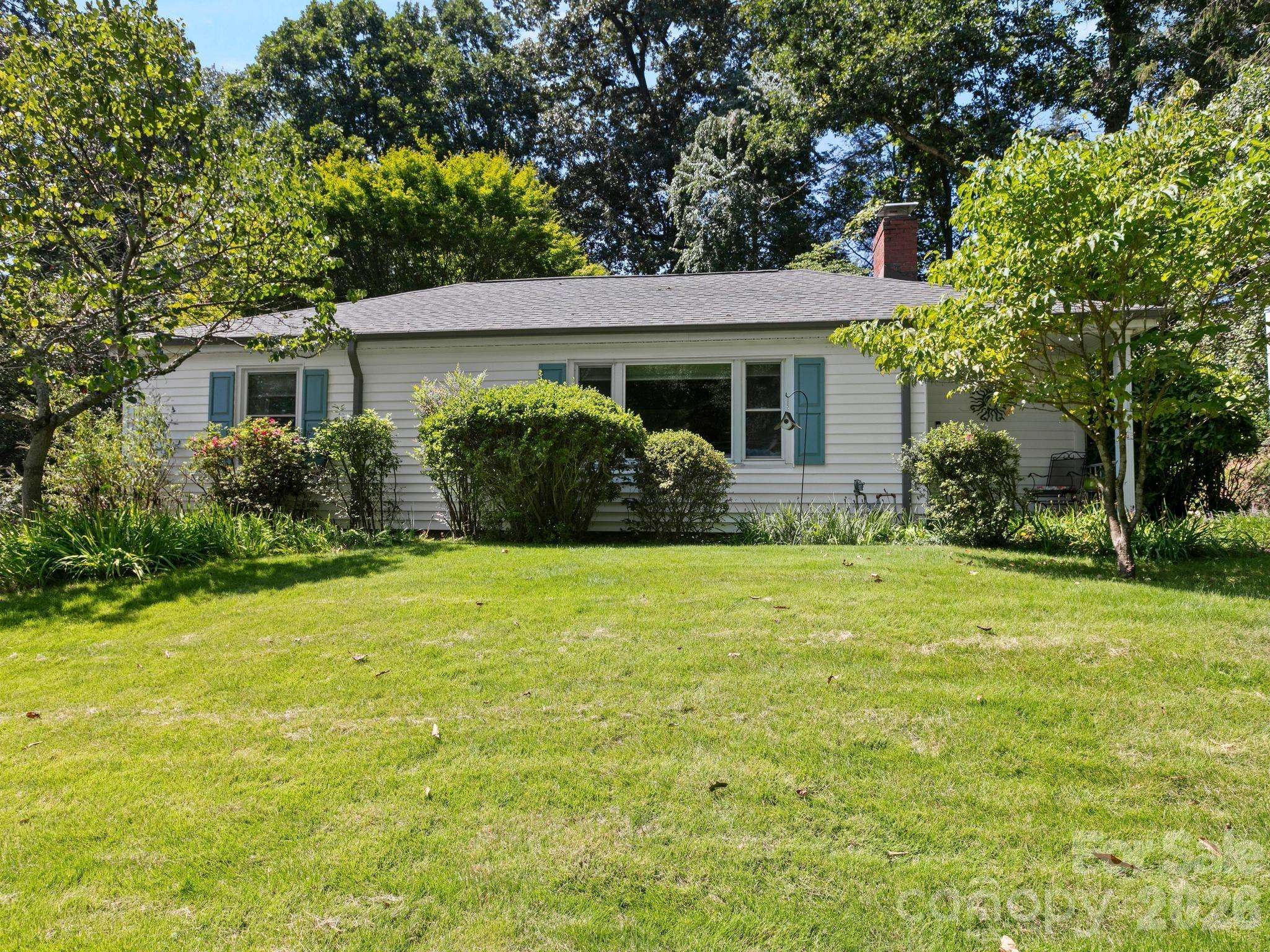 28 Arthur RD, Asheville, NC 28806