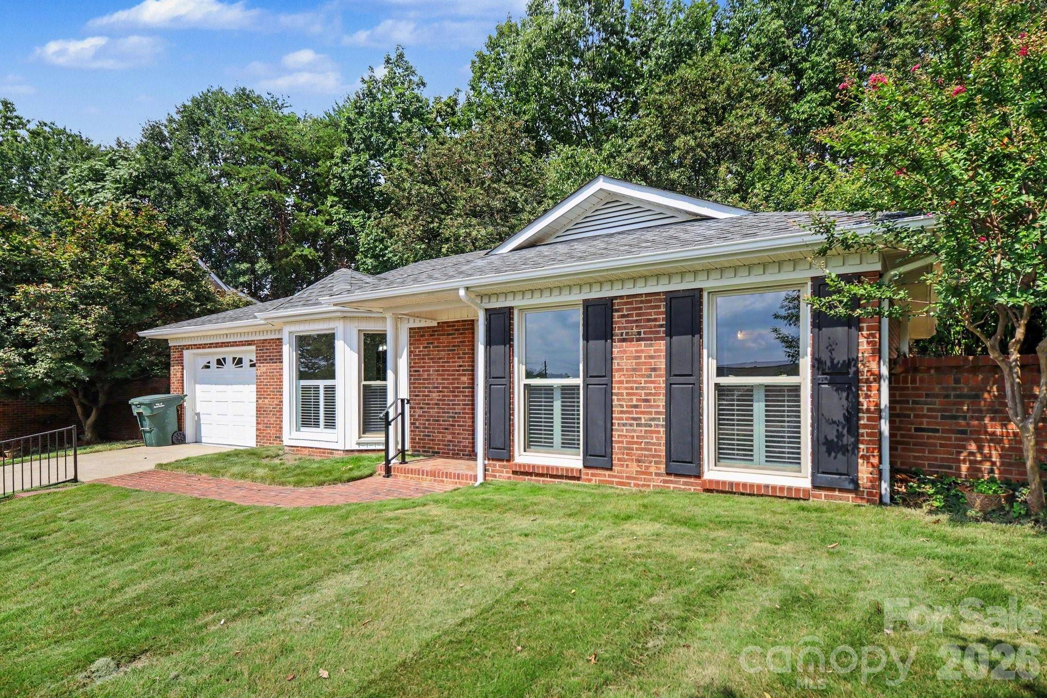 1912 Wexford CT, Gastonia, NC 28054