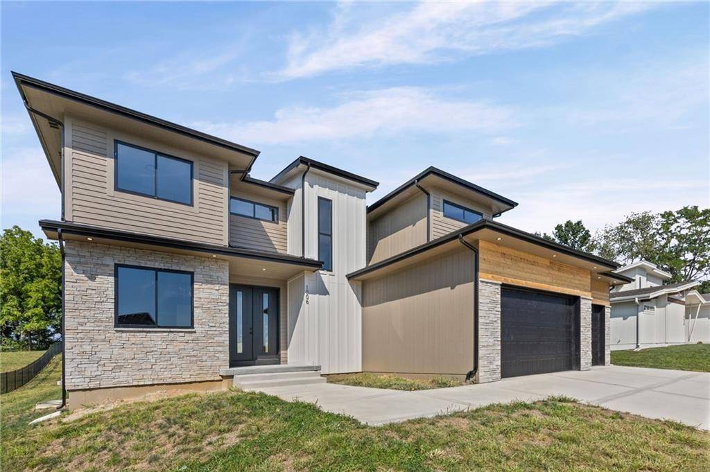 1006 Meadowbrook DR, Kearney, MO 64060