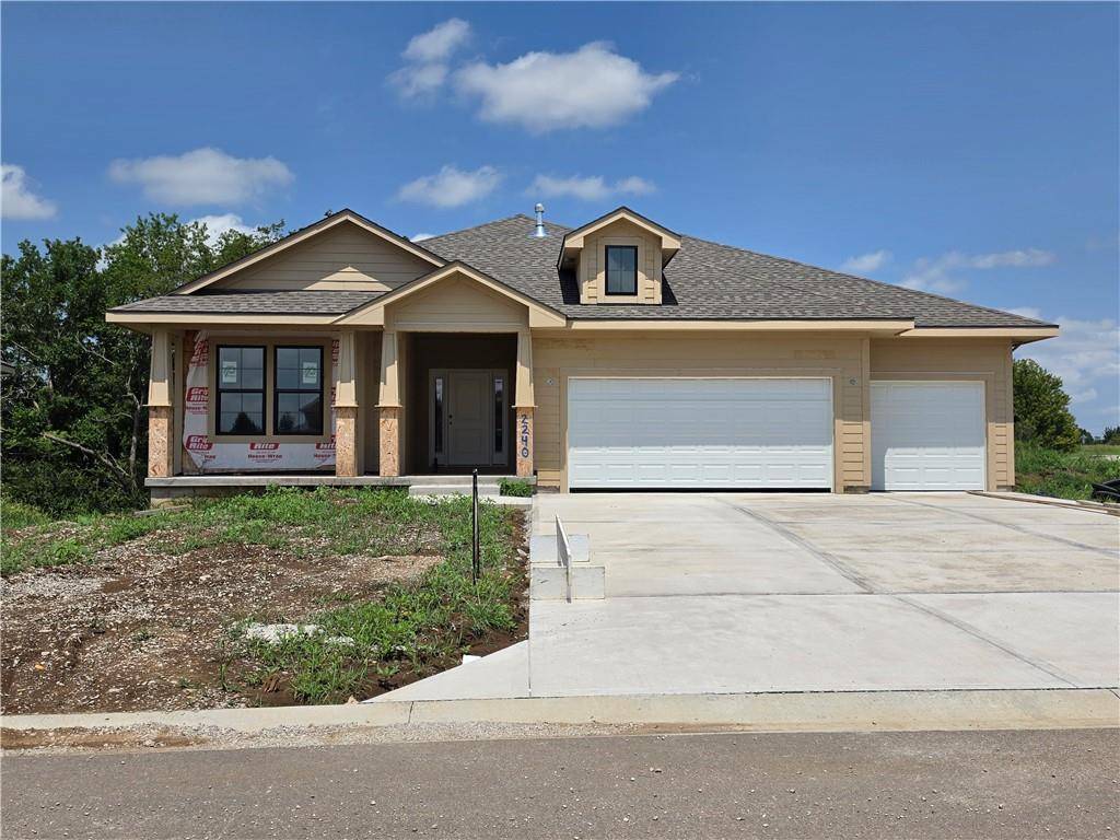 2240 W Wabash ST, Olathe, KS 66061