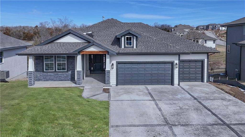 2240 W Wabash ST, Olathe, KS 66061