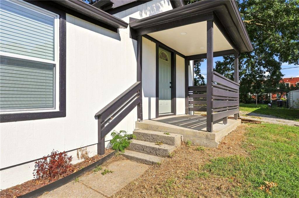 7126 Main ST, Kansas City, MO 64114