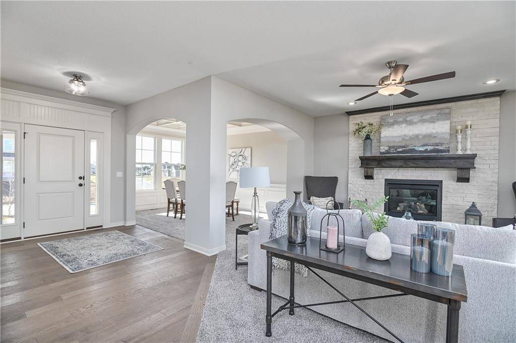 2291 W Elm TER, Olathe, KS 66061