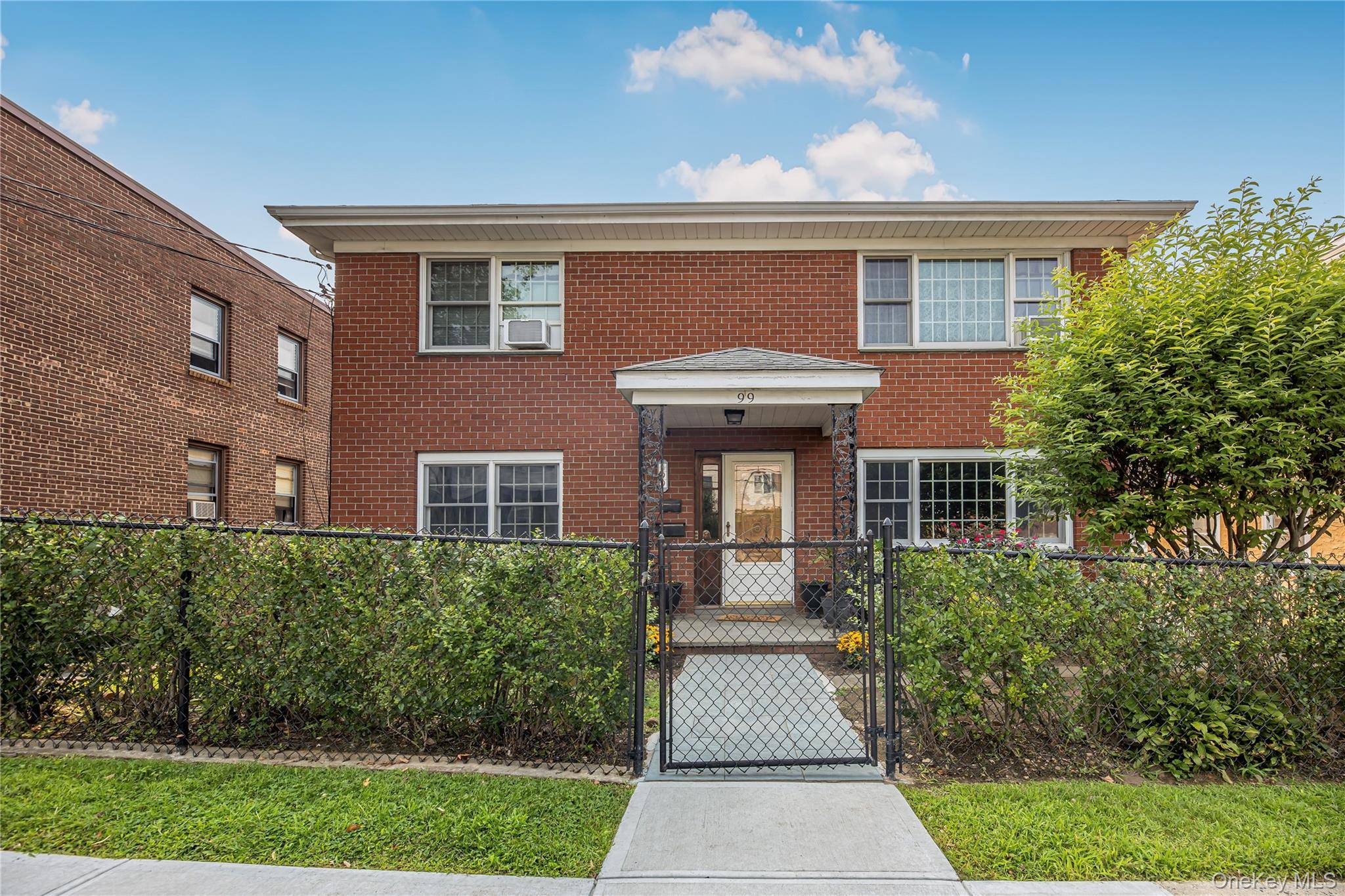 99 Clarendon AVE, Yonkers, NY 10701