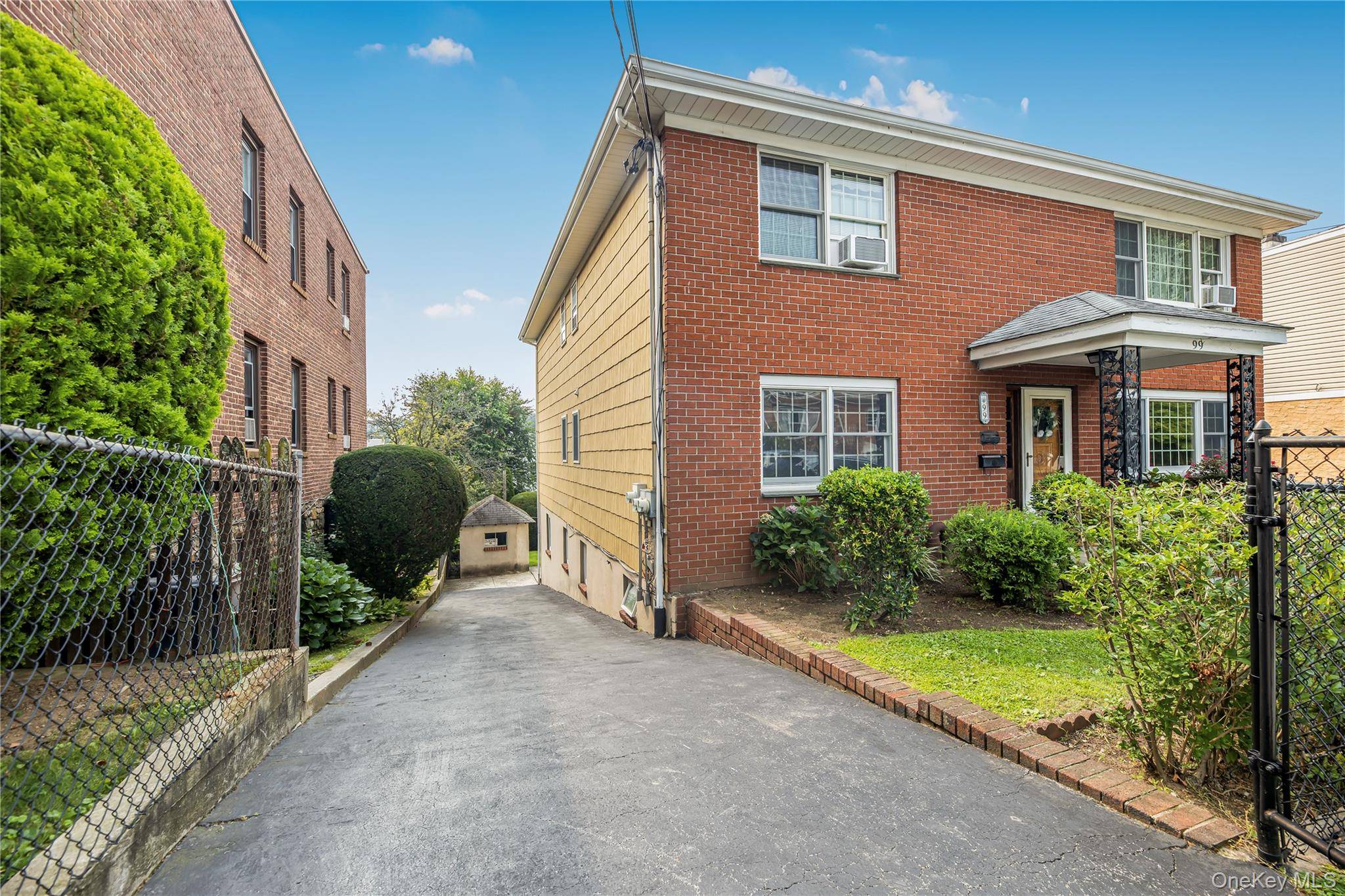 99 Clarendon AVE, Yonkers, NY 10701