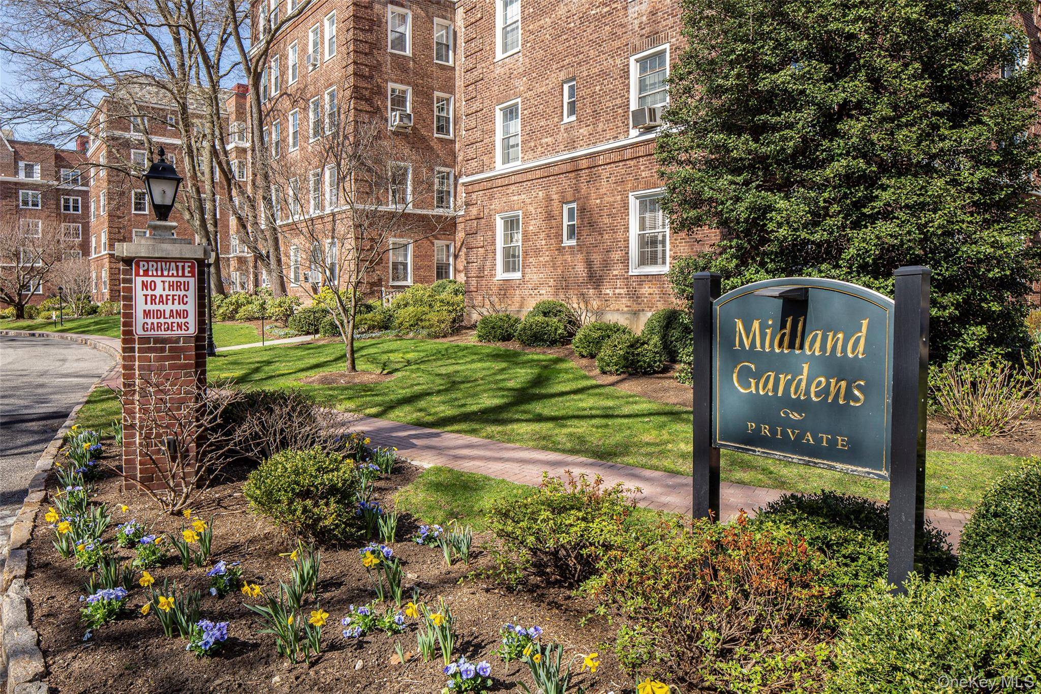 2 Midland Gardens AVE #2C, Bronxville, NY 10708