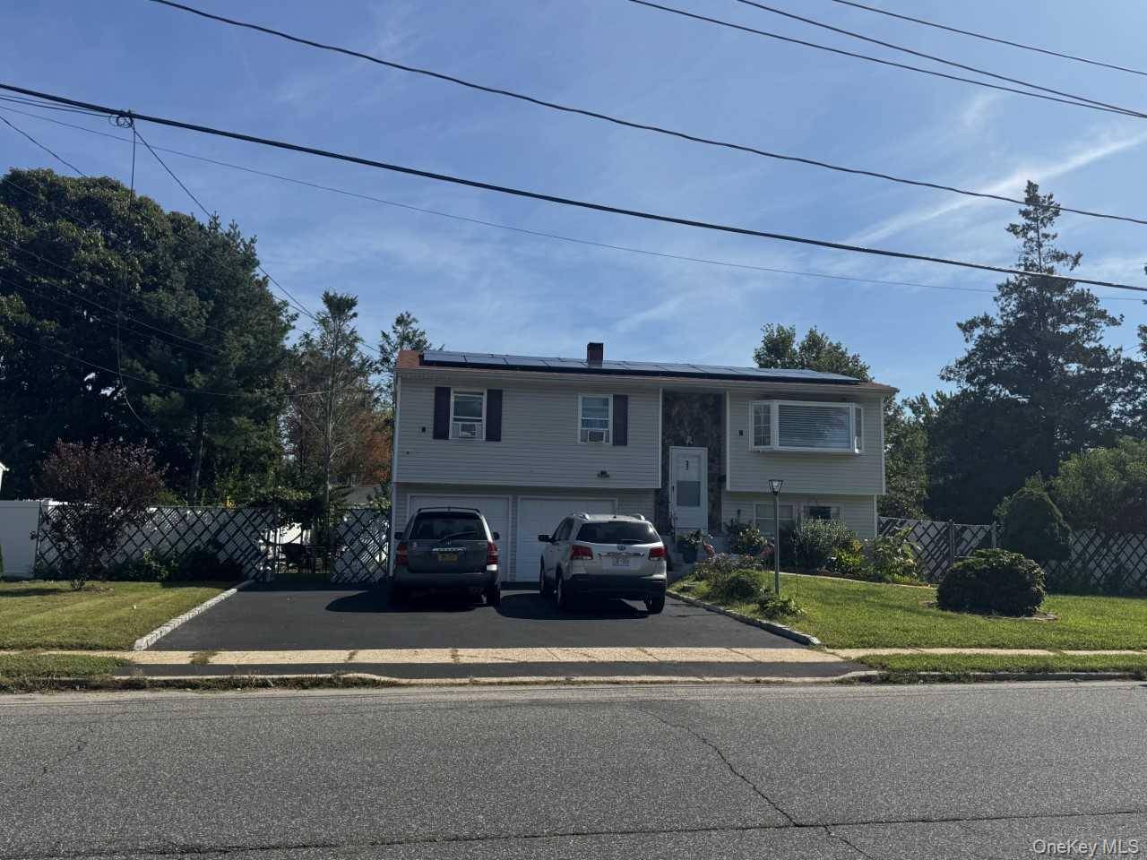 37 Island AVE, Brentwood, NY 11717