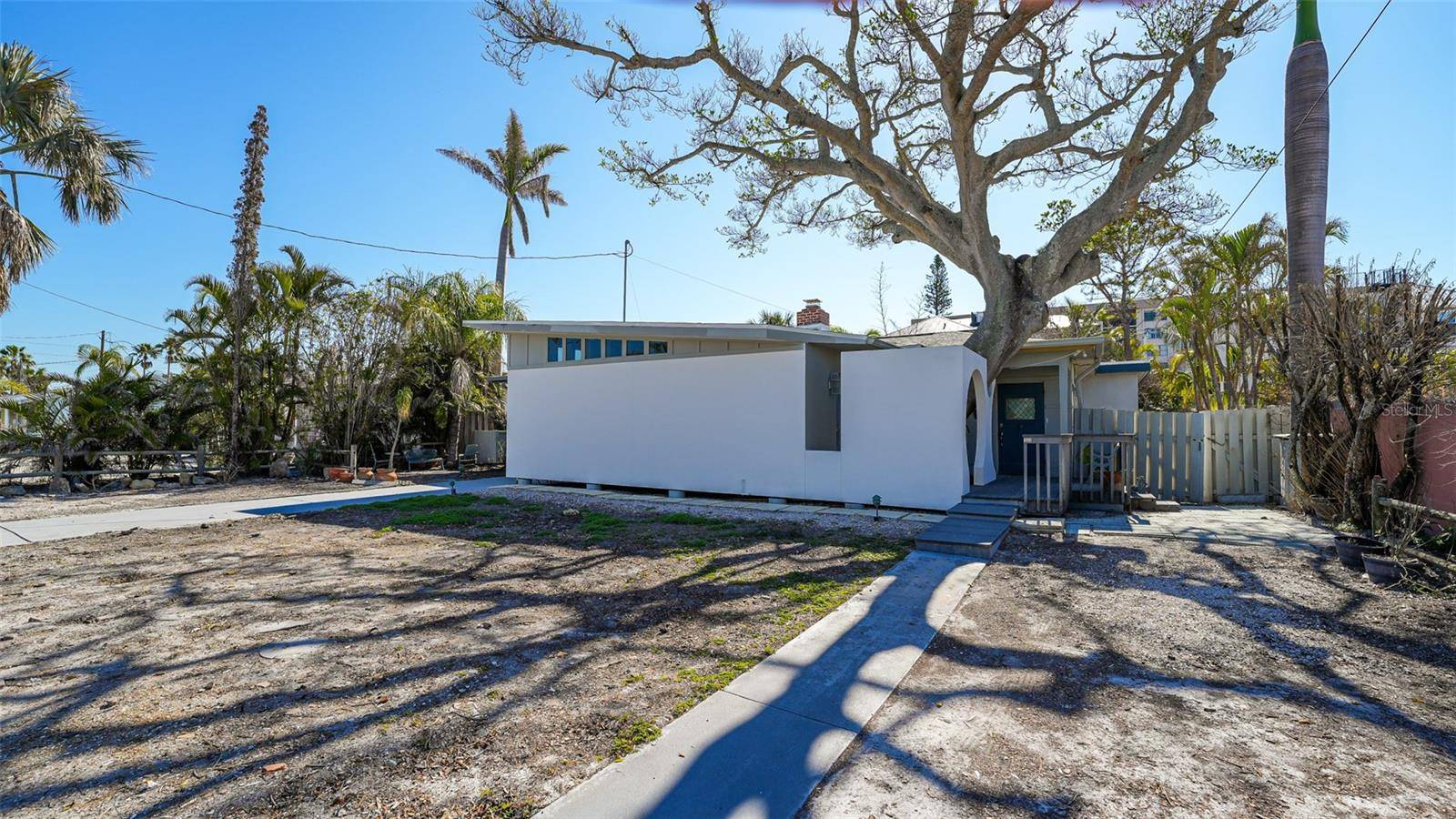 132 HARRISON DR, Sarasota, FL 34236
