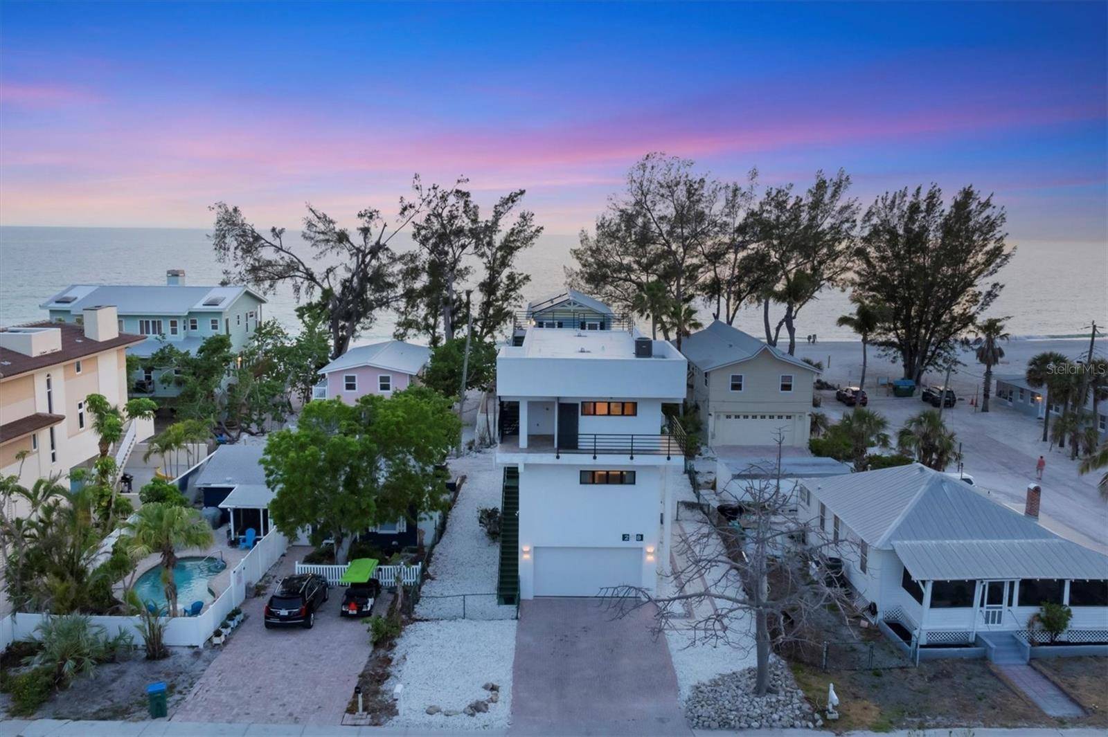 2918 AVENUE E, Holmes Beach, FL 34217