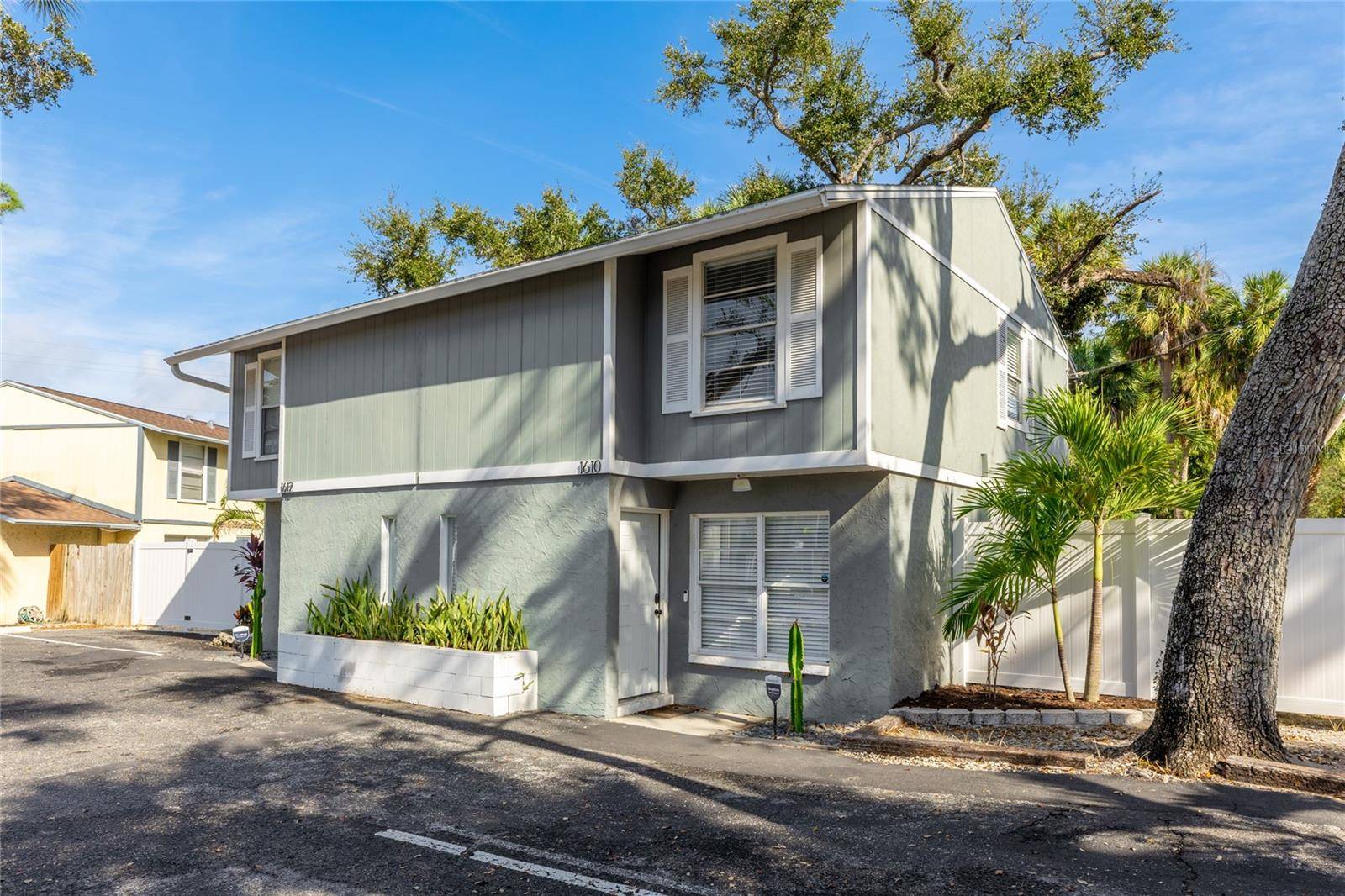 1610 & 1612 N ORANGE AVE, Sarasota, FL 34236
