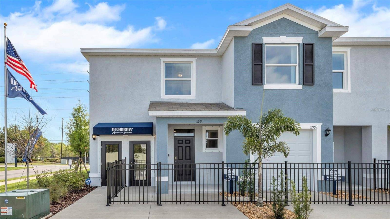 4084 GOLD DUST LN, Sarasota, FL 34243