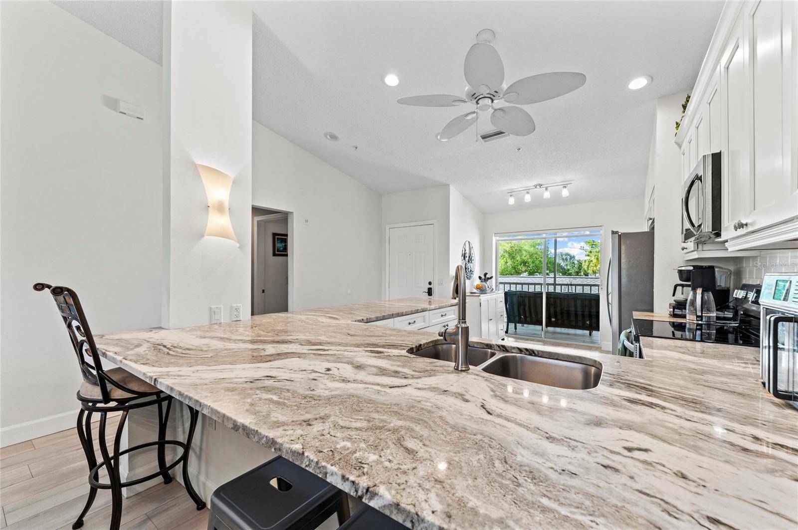 4639 CHAPEL HILL DR #2925, Sarasota, FL 34238