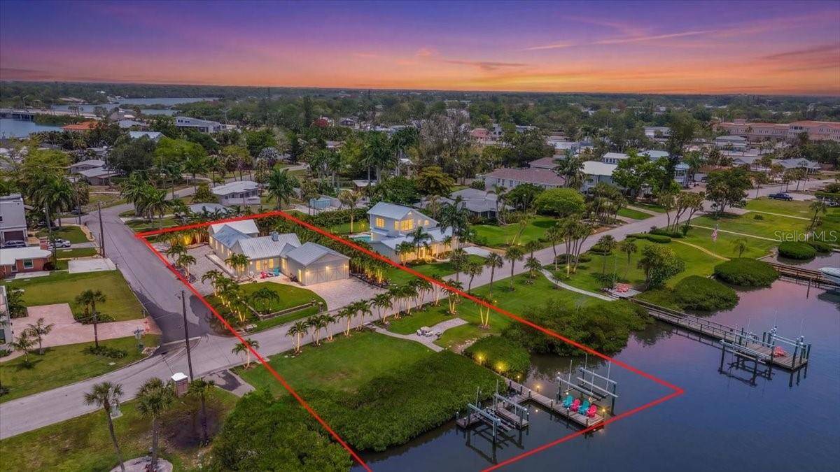216 SUNRISE DR, Nokomis, FL 34275