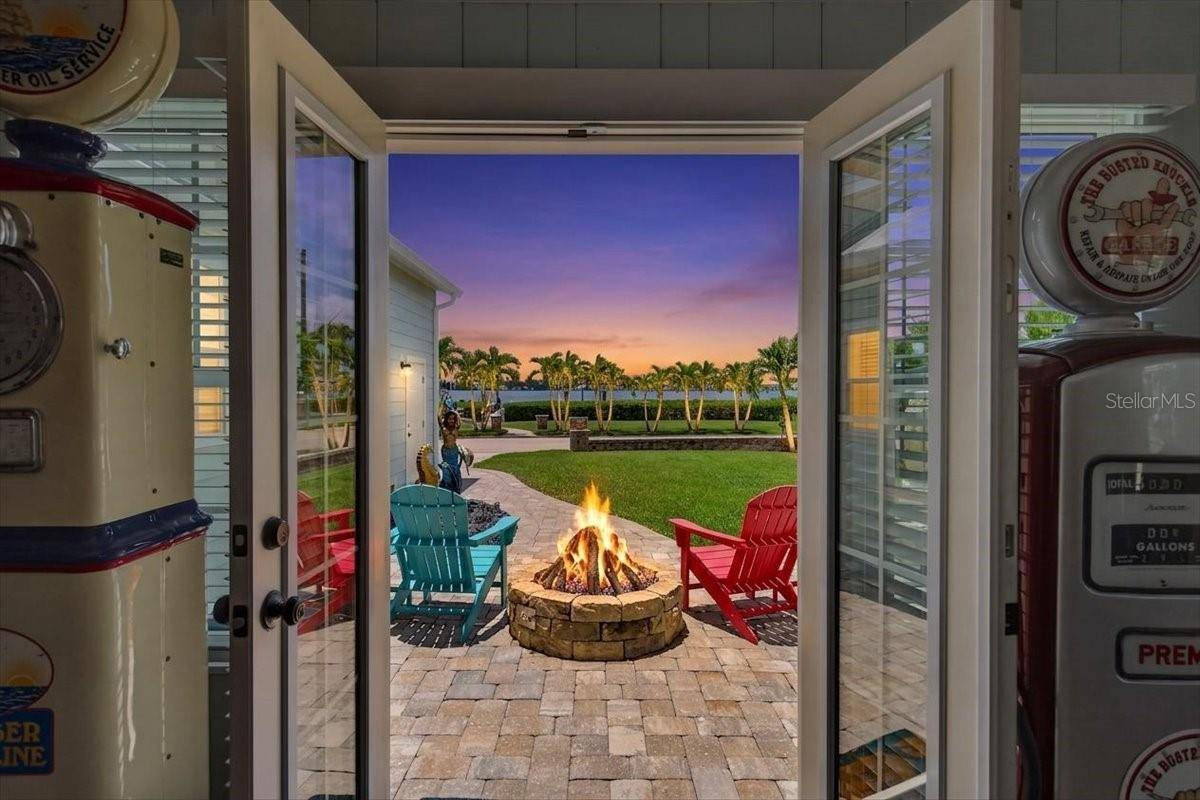 216 SUNRISE DR, Nokomis, FL 34275