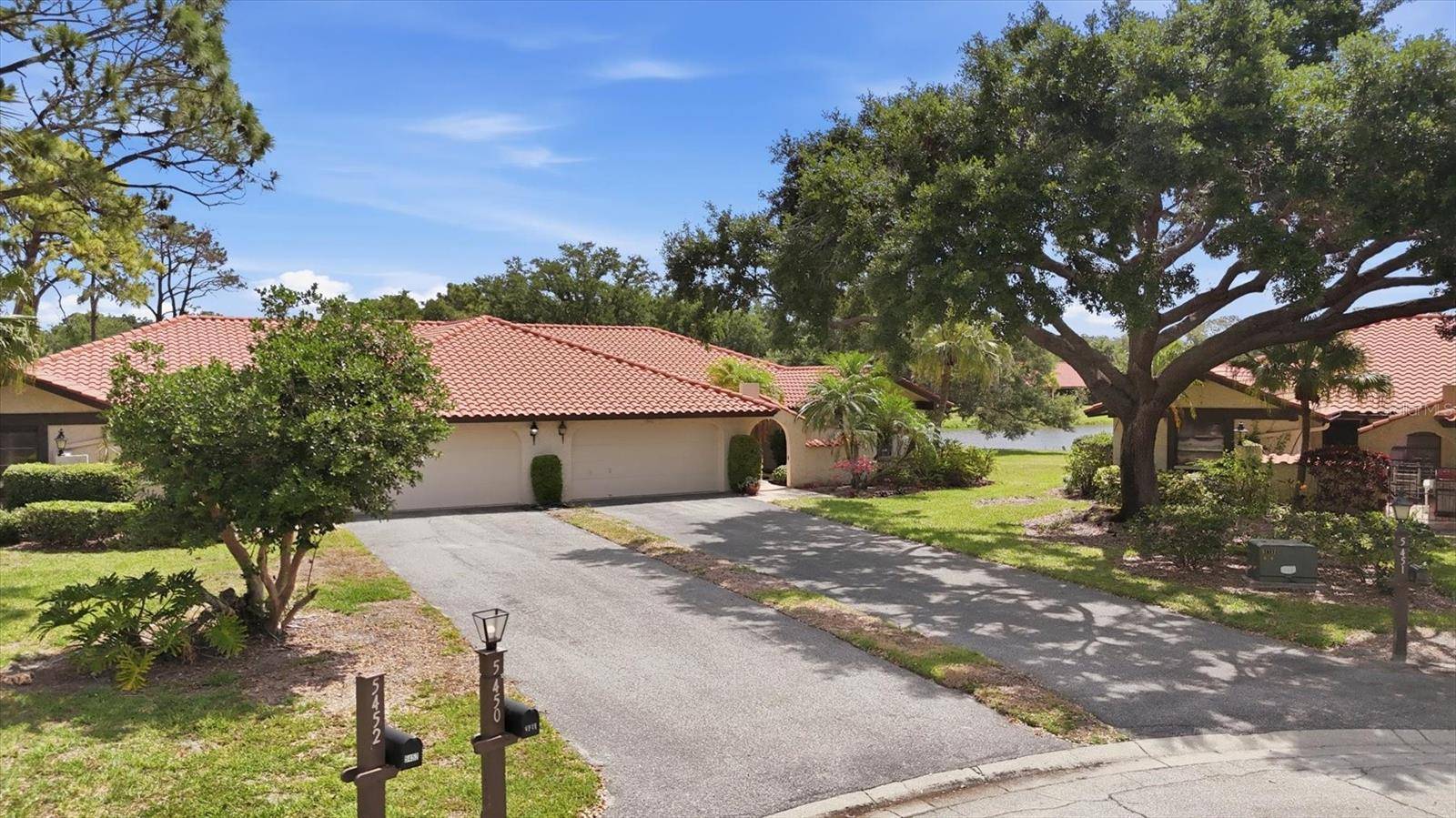 5451 GOLF POINTE DR #V-225, Sarasota, FL 34243