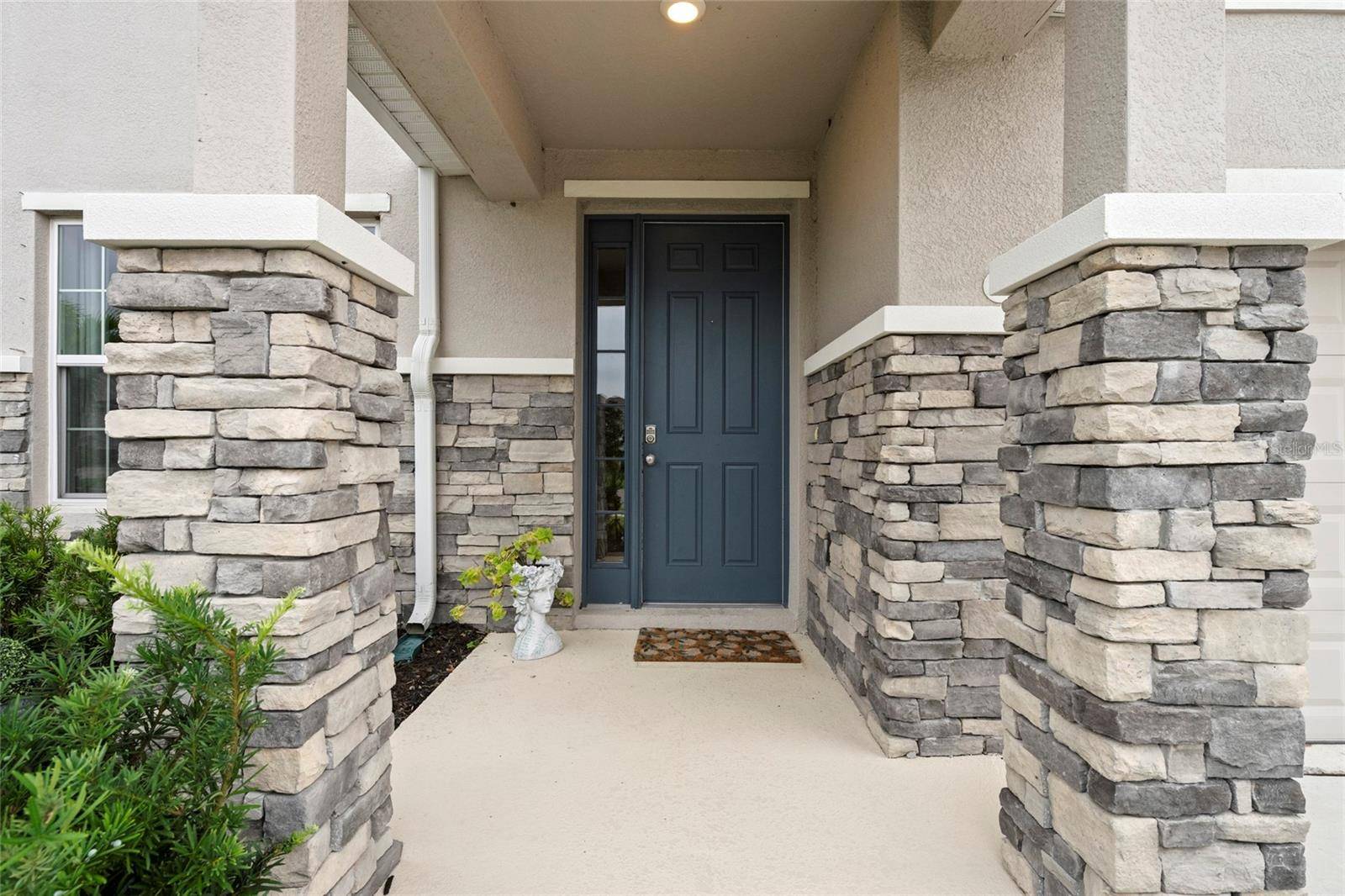 2136 MIDNIGHT PEARL DR, Sarasota, FL 34240
