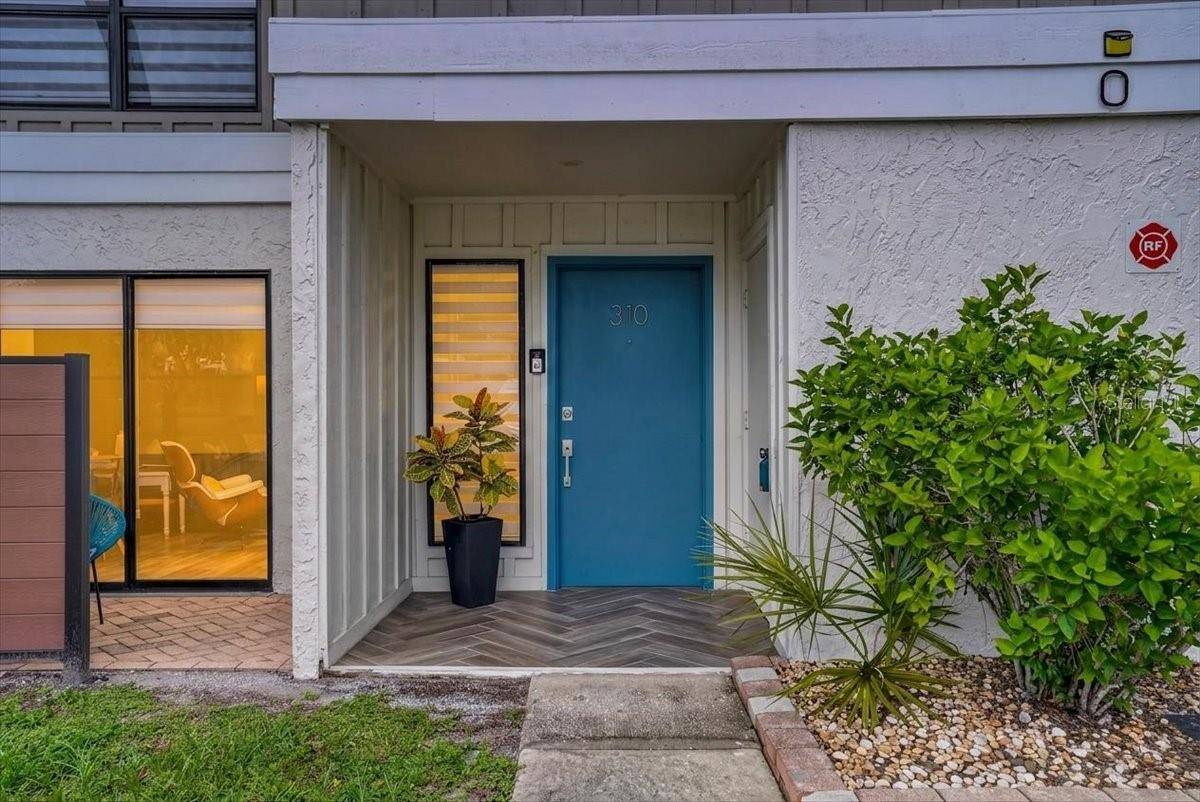 4001 BENEVA RD #310, Sarasota, FL 34233