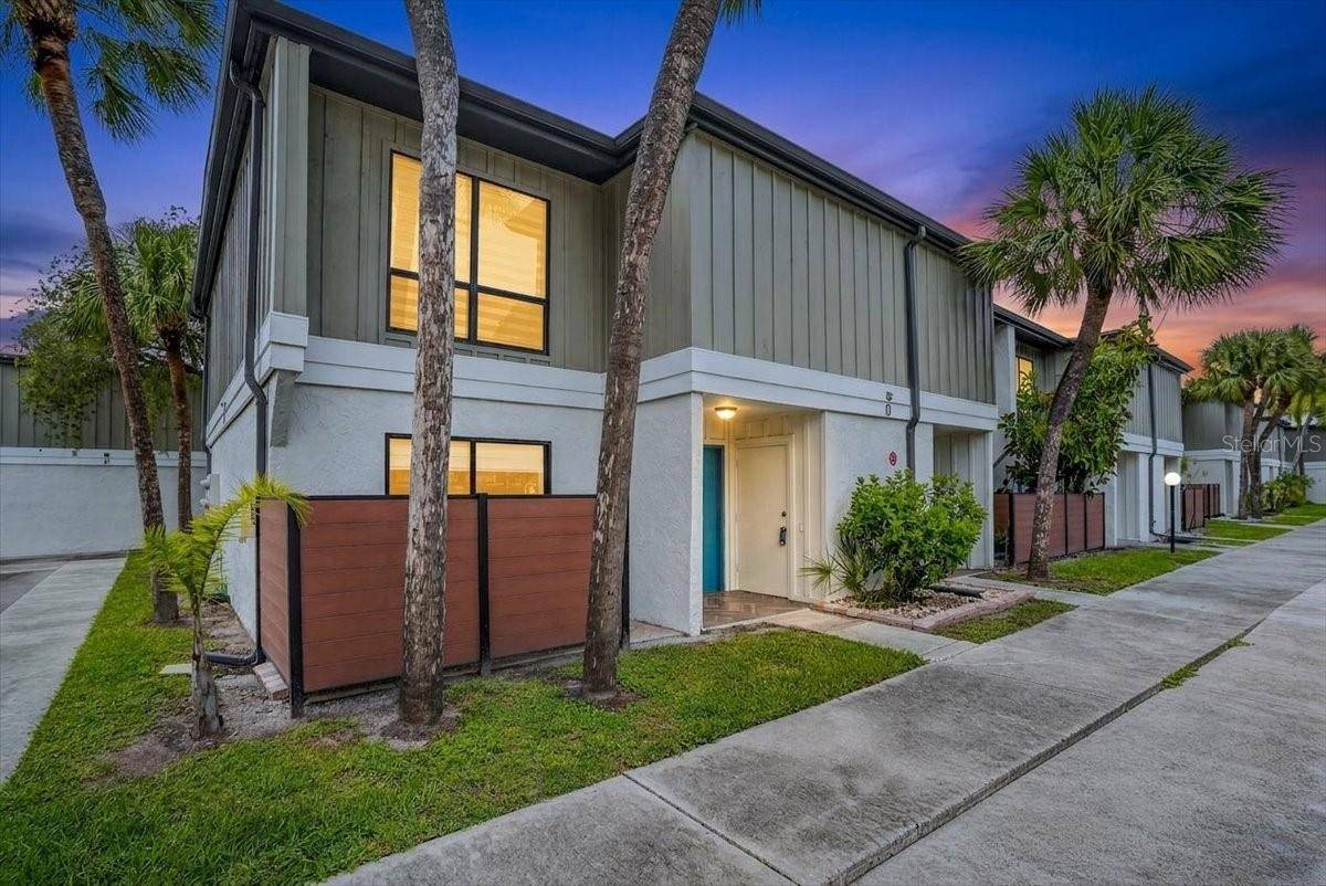 4001 BENEVA RD #310, Sarasota, FL 34233