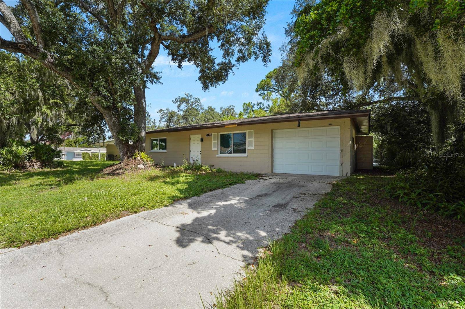 4923 BROOKMEADE DR, Sarasota, FL 34232