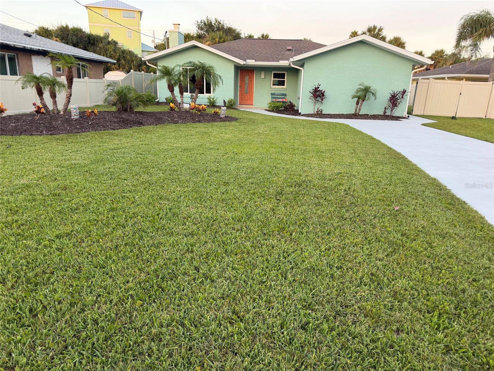 1946 N DAYTONA AVE, Flagler Beach, FL 32136