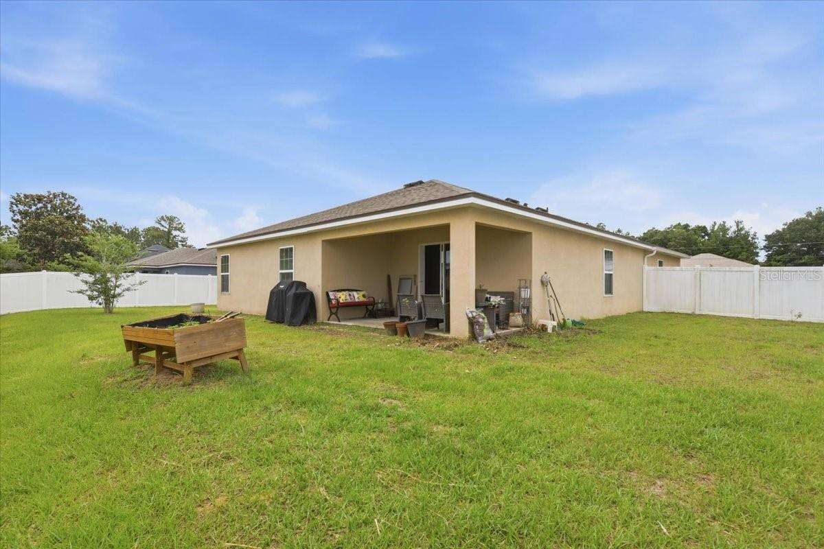 24 BUD FIELD DR, Palm Coast, FL 32137