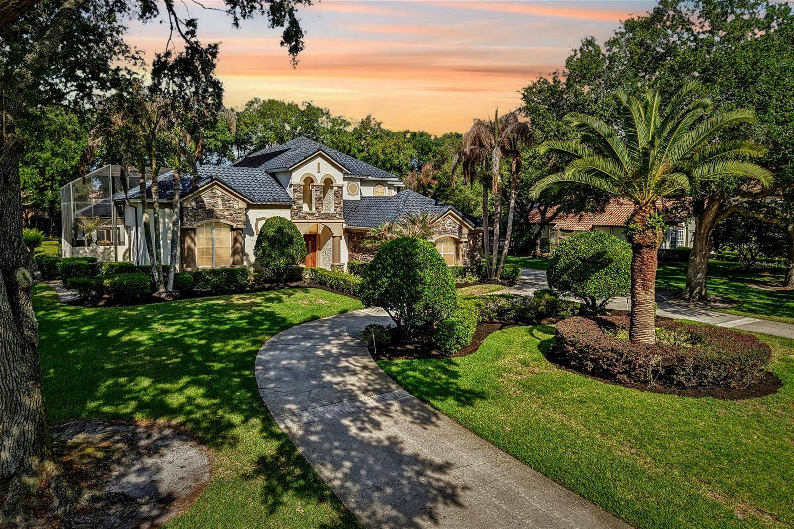 2068 ROBERTS POINT DR, Windermere, FL 34786