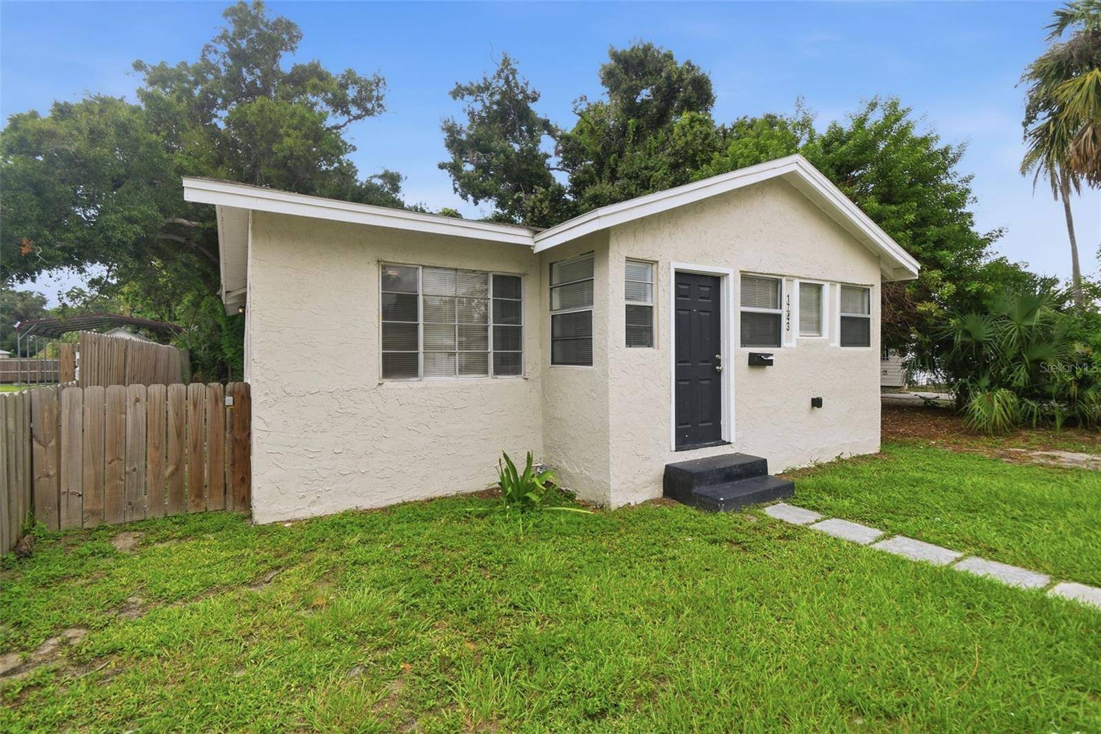 1743 30TH ST S, St Petersburg, FL 33712