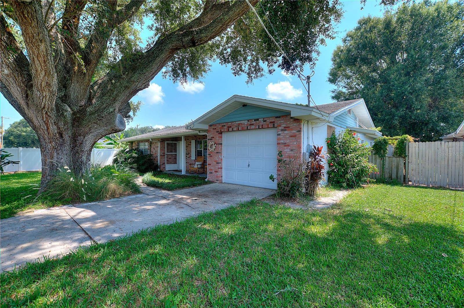 2802 SUNSET DR NW, Winter Haven, FL 33881