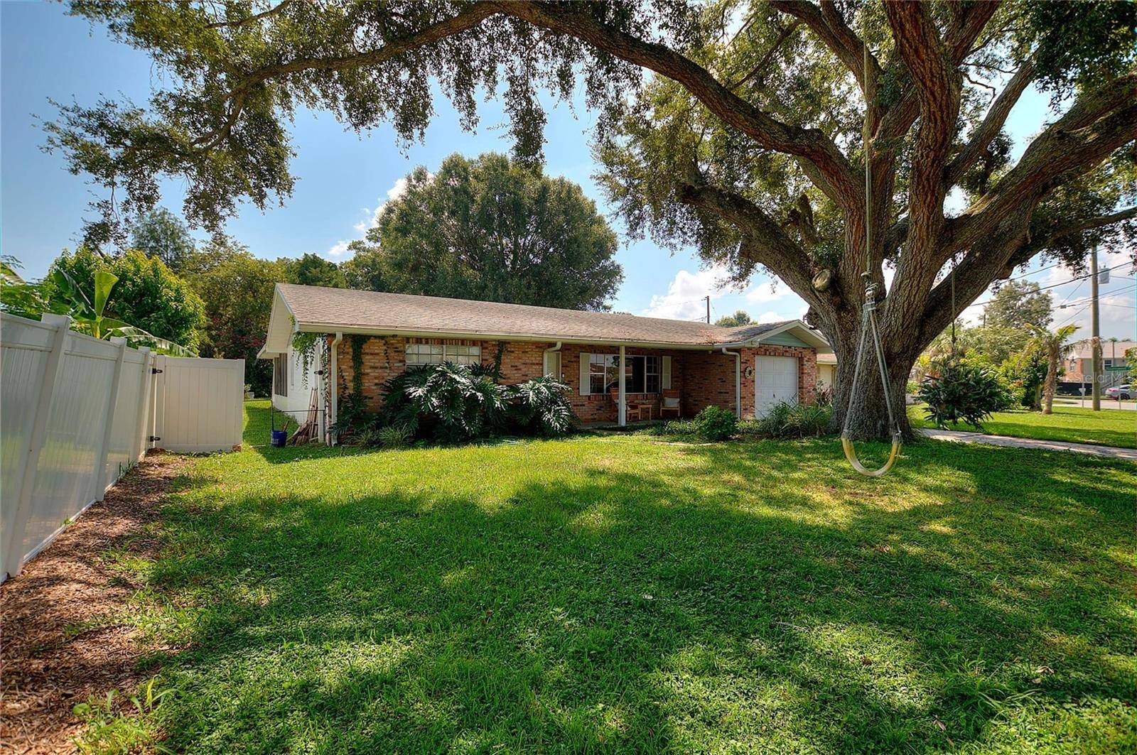 2802 SUNSET DR NW, Winter Haven, FL 33881