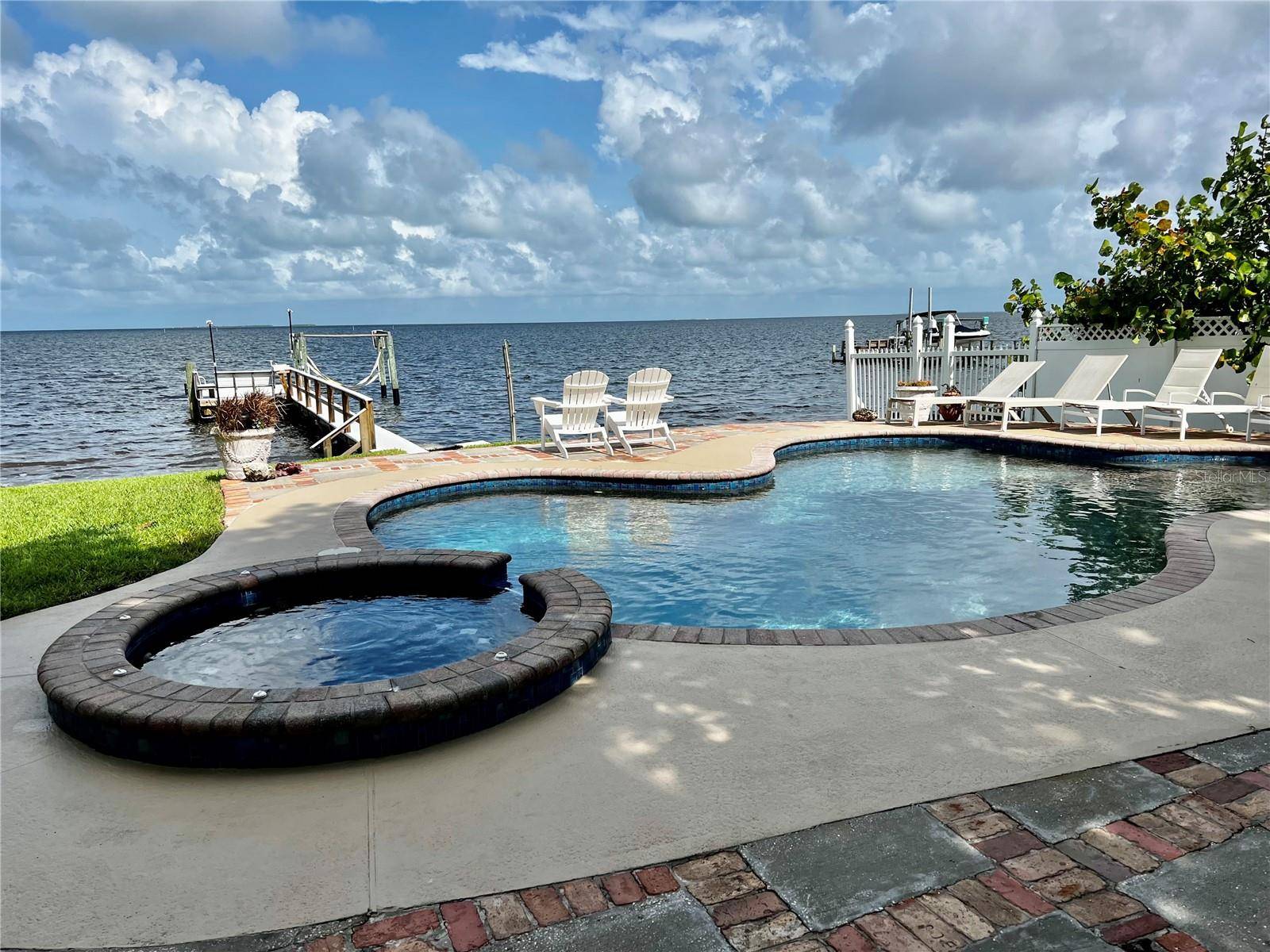 615 N MAYO ST, Crystal Beach, FL 34681