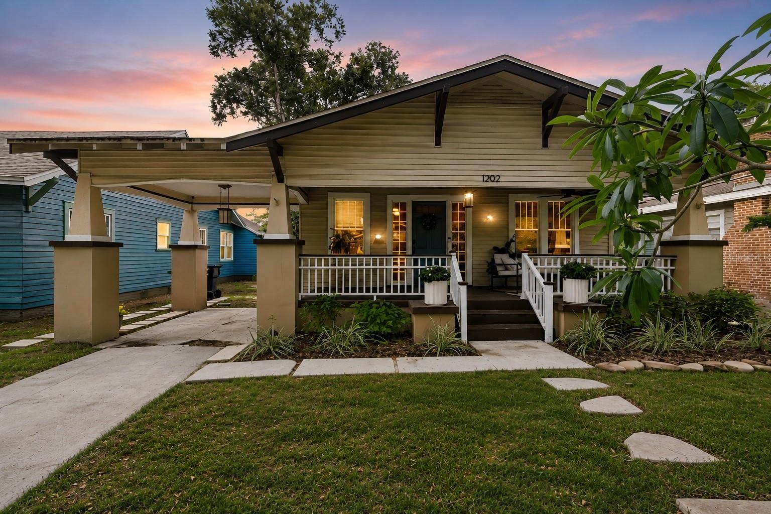 1202 E POWHATAN AVE, Tampa, FL 33604