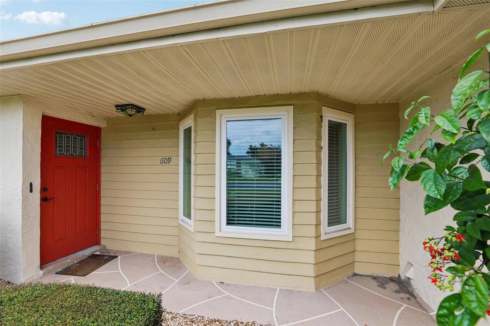 609 ALLEGHENY DR, Sun City Center, FL 33573