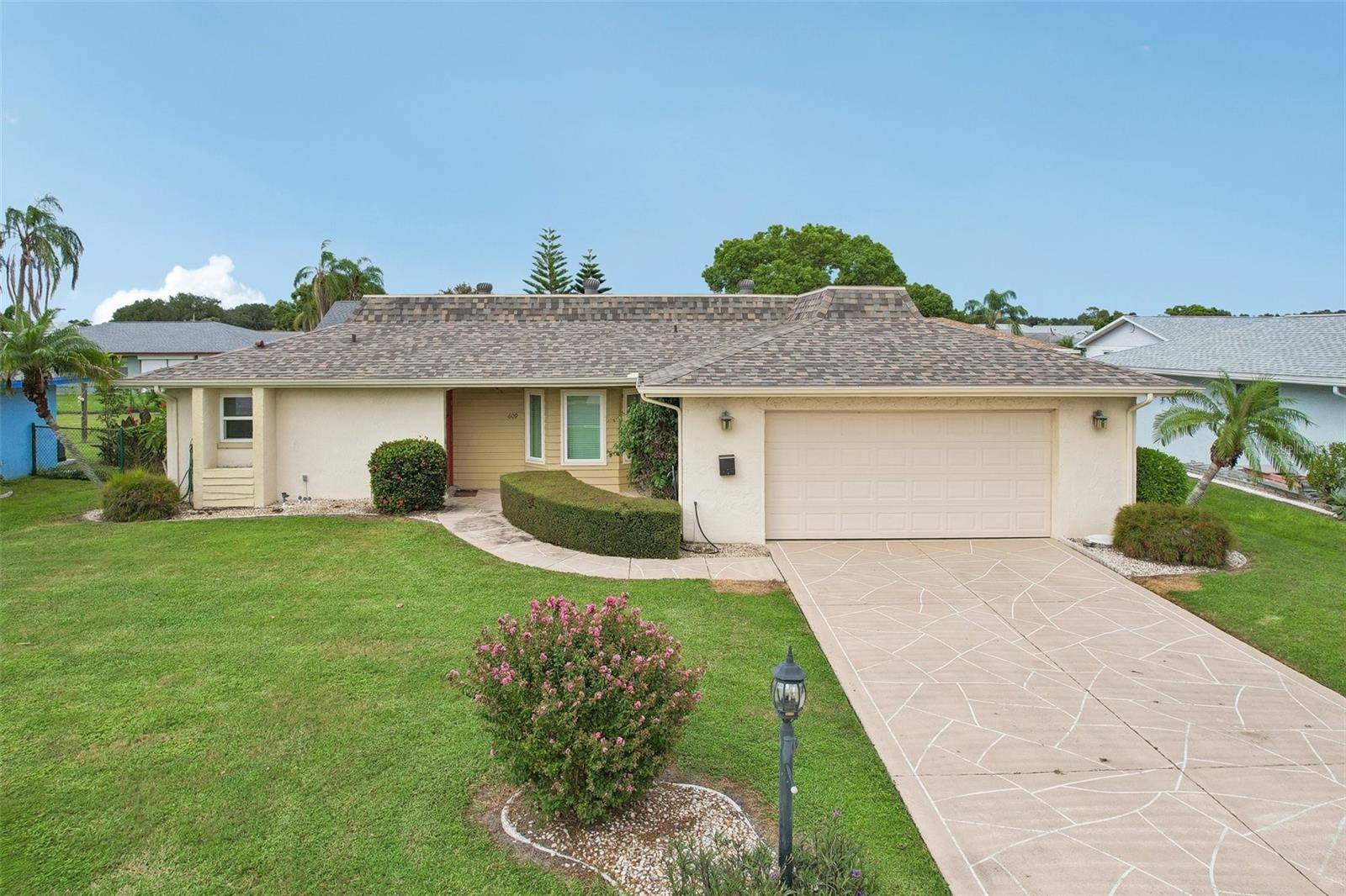 609 ALLEGHENY DR, Sun City Center, FL 33573