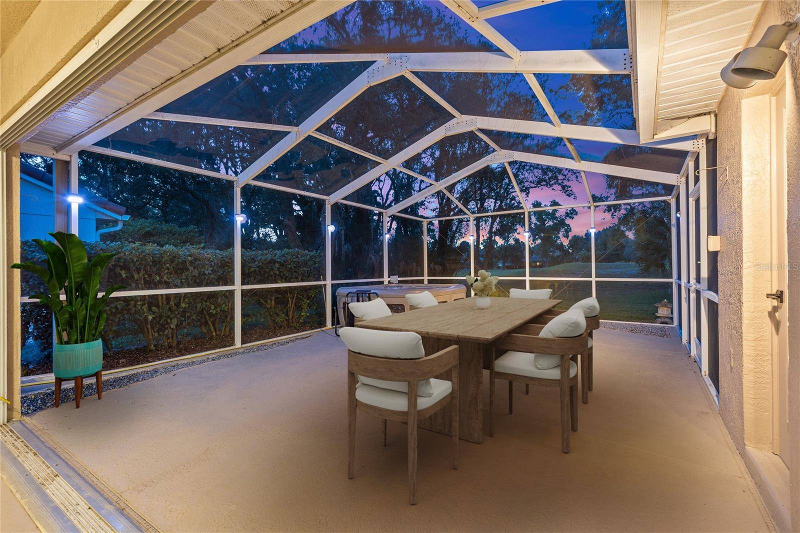 9387 FRENCH QUARTERS CIR, Weeki Wachee, FL 34613