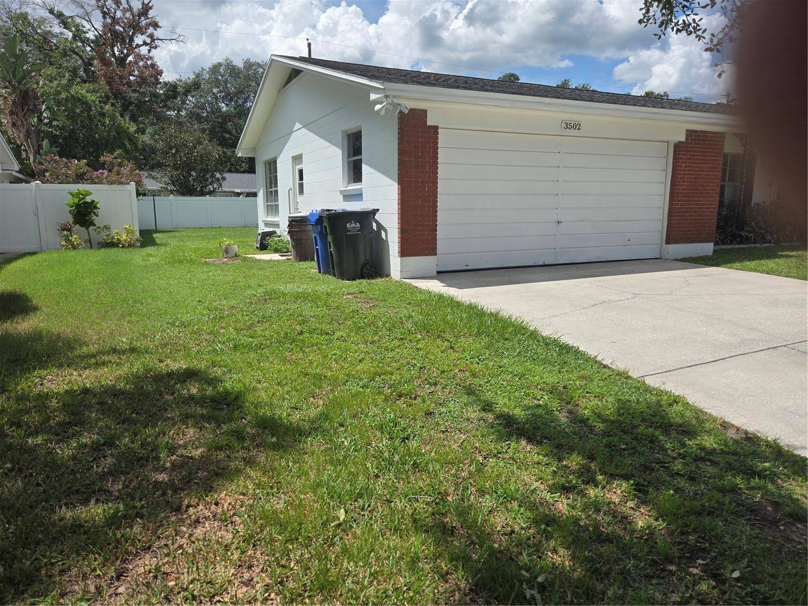 3502 NAKORA DR, Tampa, FL 33618