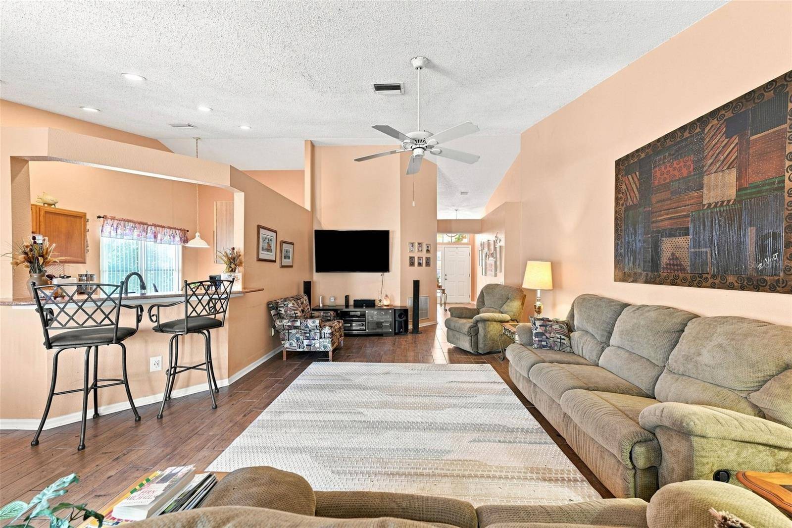 207 LAKEWAY LN, Apollo Beach, FL 33572