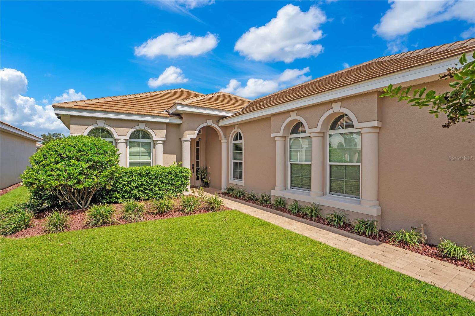 586 NEWHALL LN, Debary, FL 32713