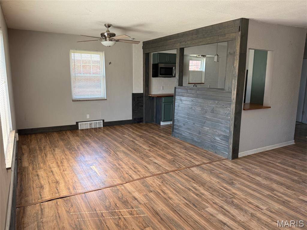 6703 Etzel AVE, St Louis, MO 63130