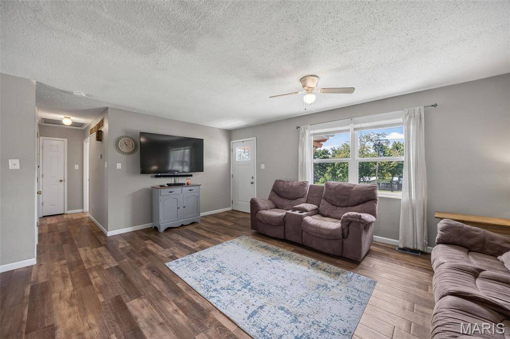 11354 W State Highway 8, Potosi, MO 63664