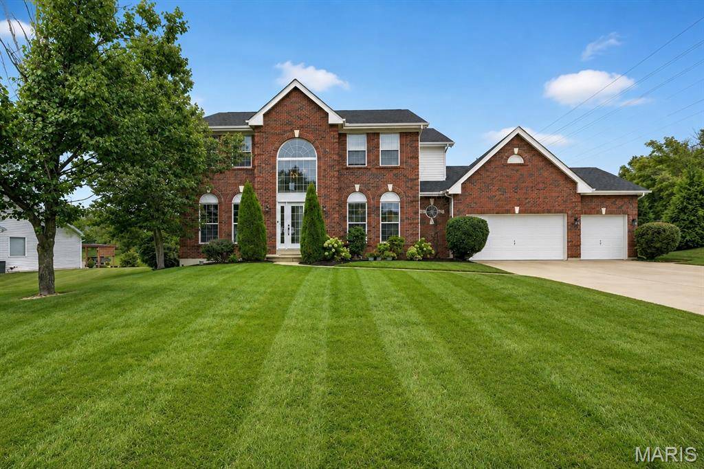 800 Dunbarton DR, Weldon Spring, MO 63304