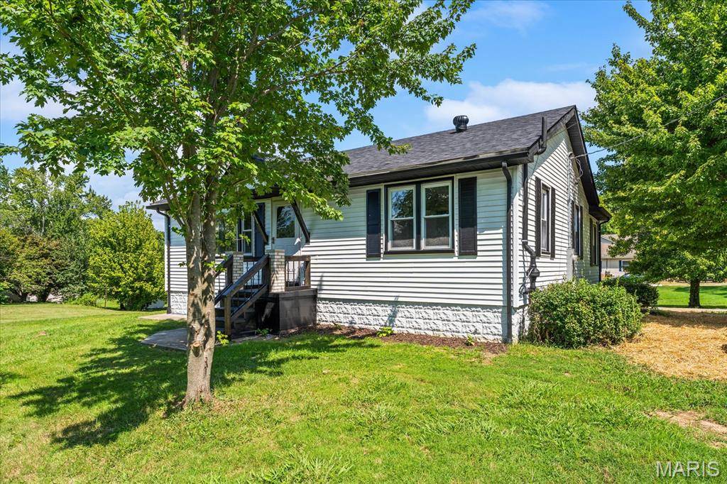 712 Hill RD, Caseyville, IL 62232