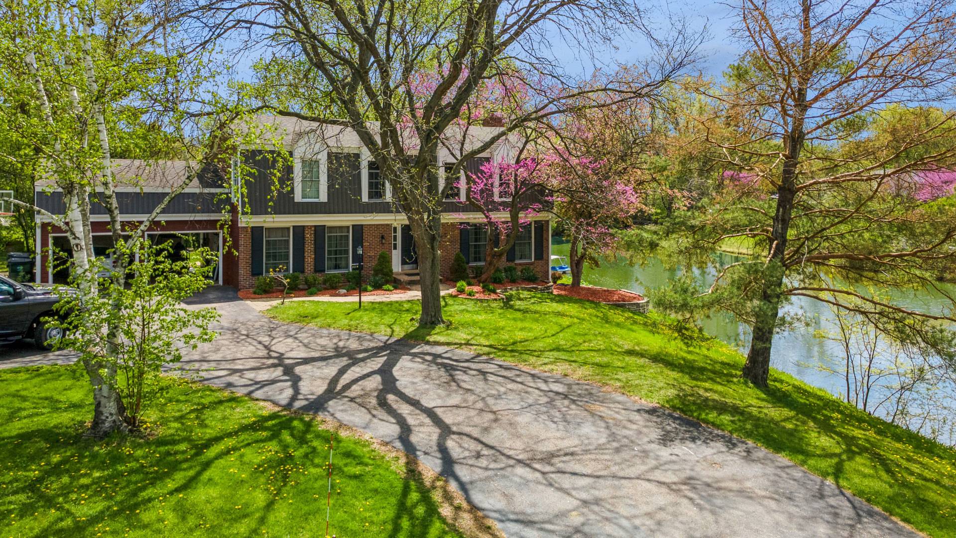 1419 E Main ST, Barrington, IL 60010