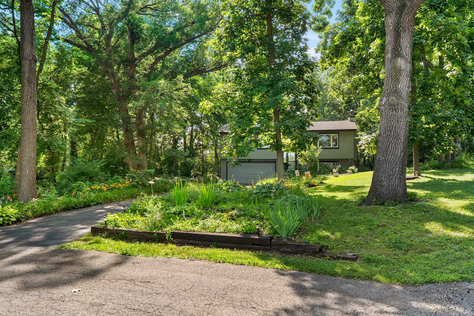 6507 WHITE DOE TRL, Rockford, IL 61102