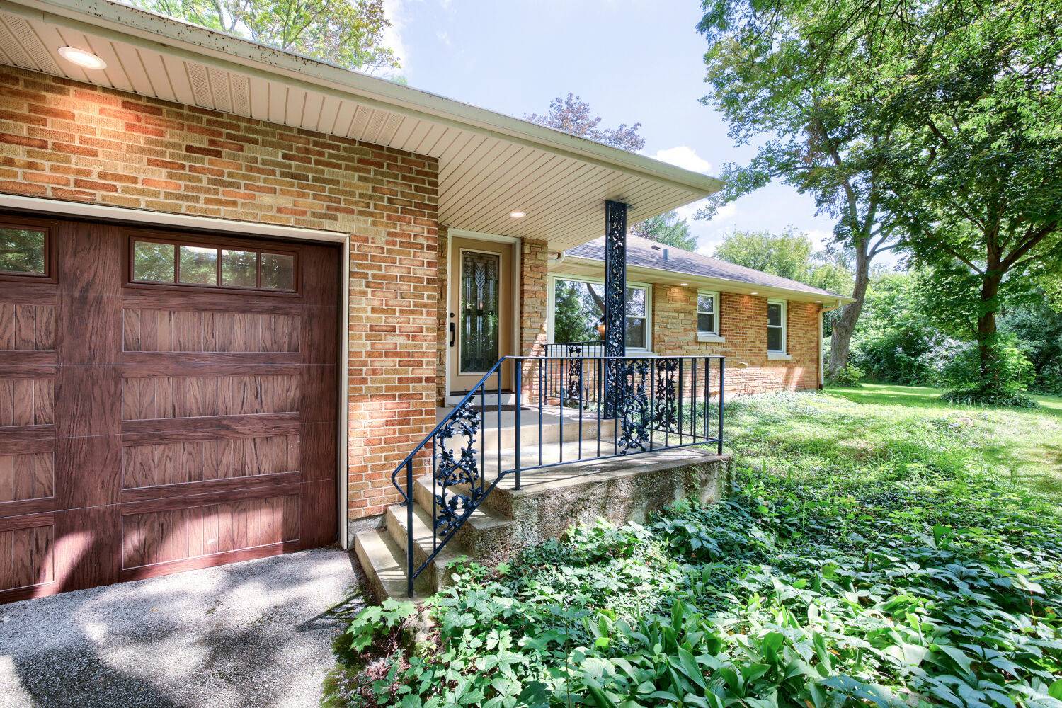 28W470 Purnell RD, West Chicago, IL 60185