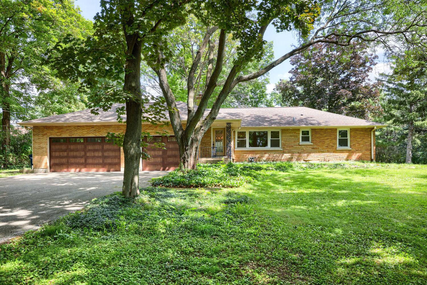 28W470 Purnell RD, West Chicago, IL 60185