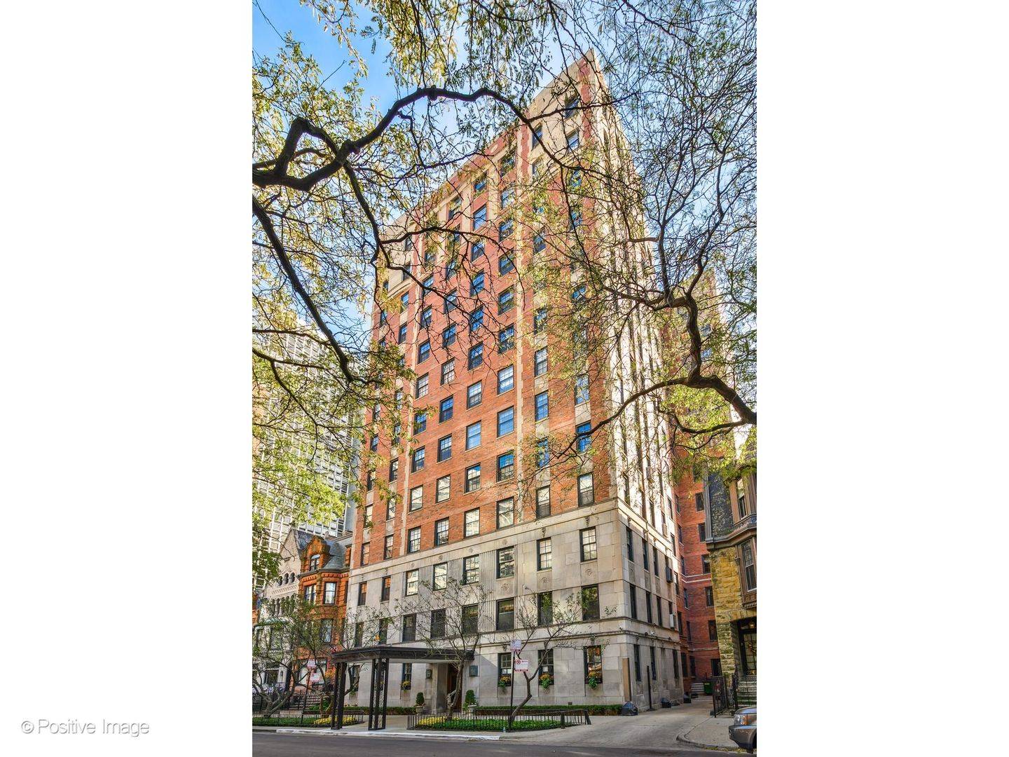 73 E Elm ST #1B, Chicago, IL 60611