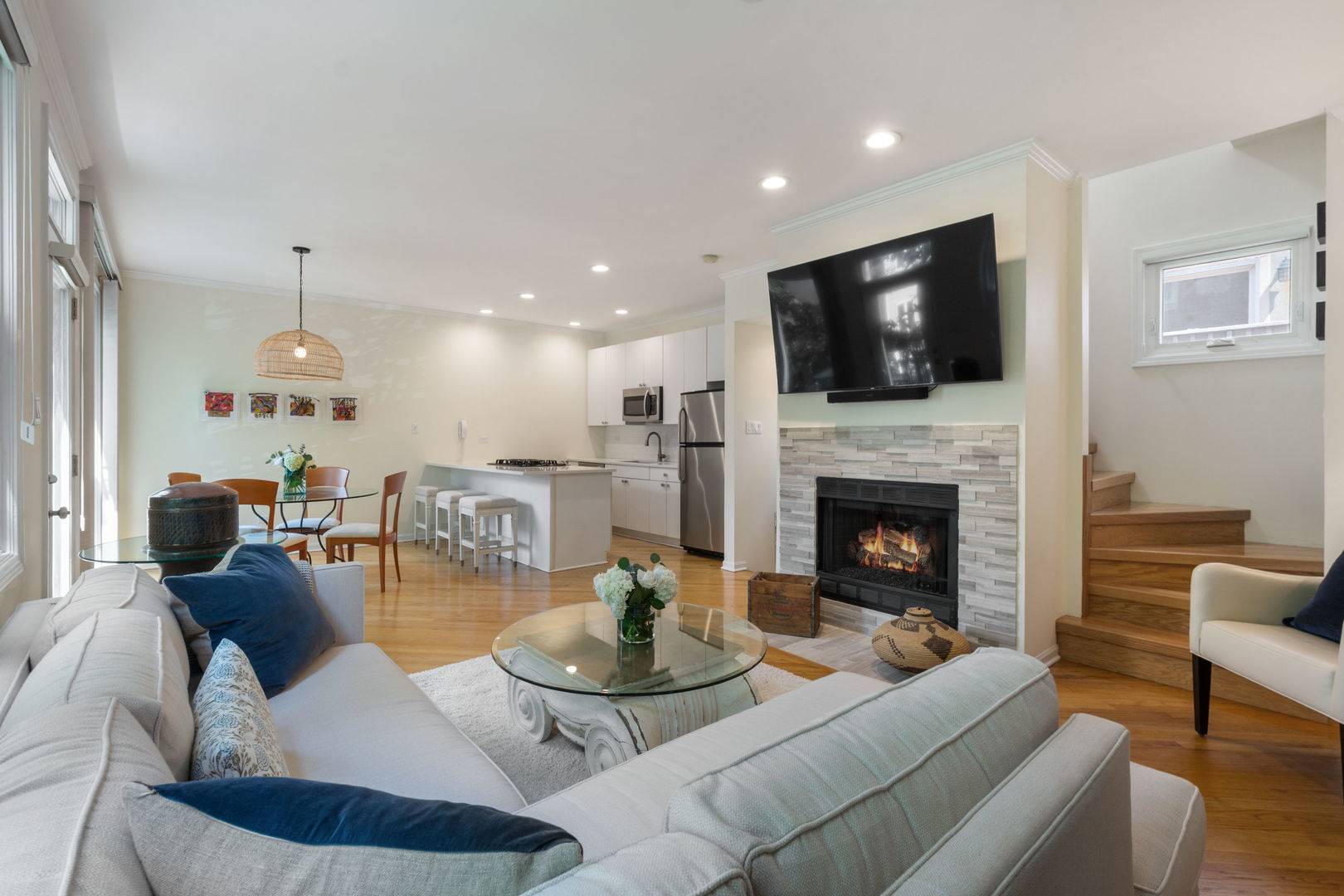 2825 N Wolcott AVE #E, Chicago, IL 60657